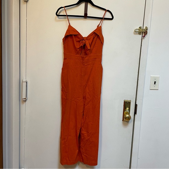 Orange Cropped Linen-Blend Jumpsuit with Keyhole, Adjustable Straps, & Pockets - Picture 2 of 5